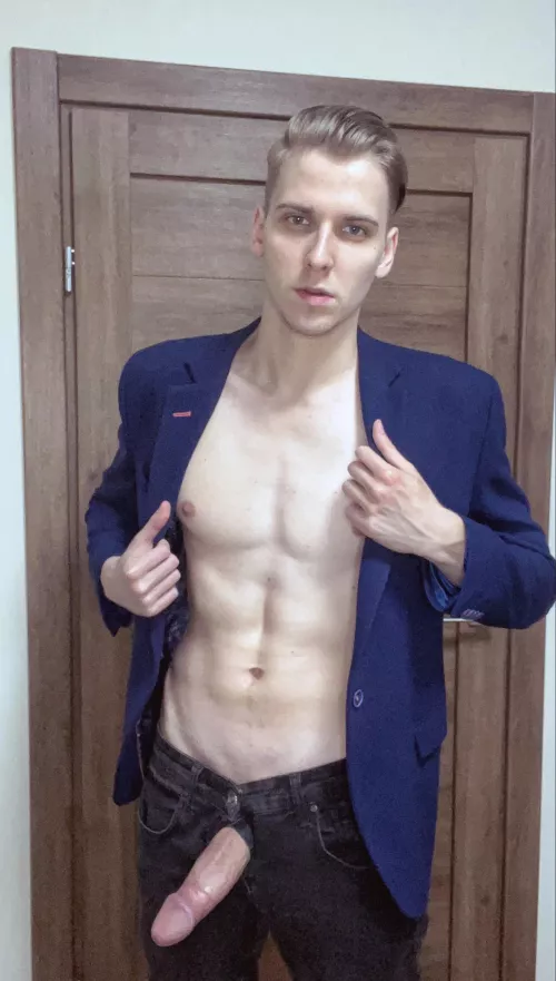 free nudes to everyone in the comments 💕😈😘