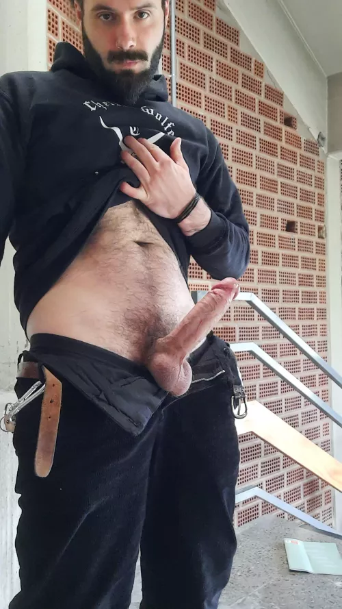 got so horny I had to take a nude in the university hallway