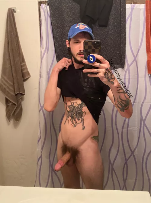 I need more tattoos (for my birthday) I’m getting my knuckles finished 👊🏻