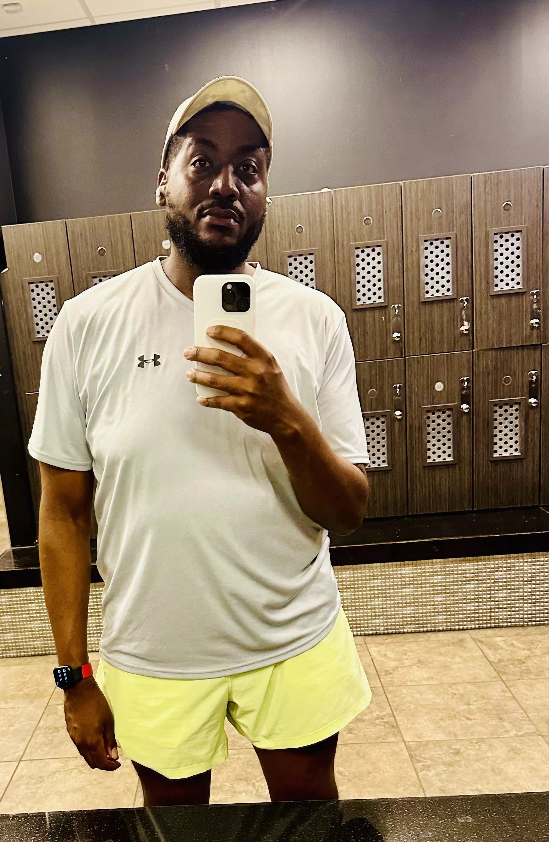 Just a beefy gamer feeling confident after todays workout