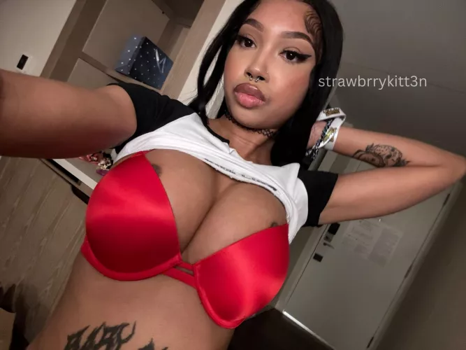 Just a lil peek baby 