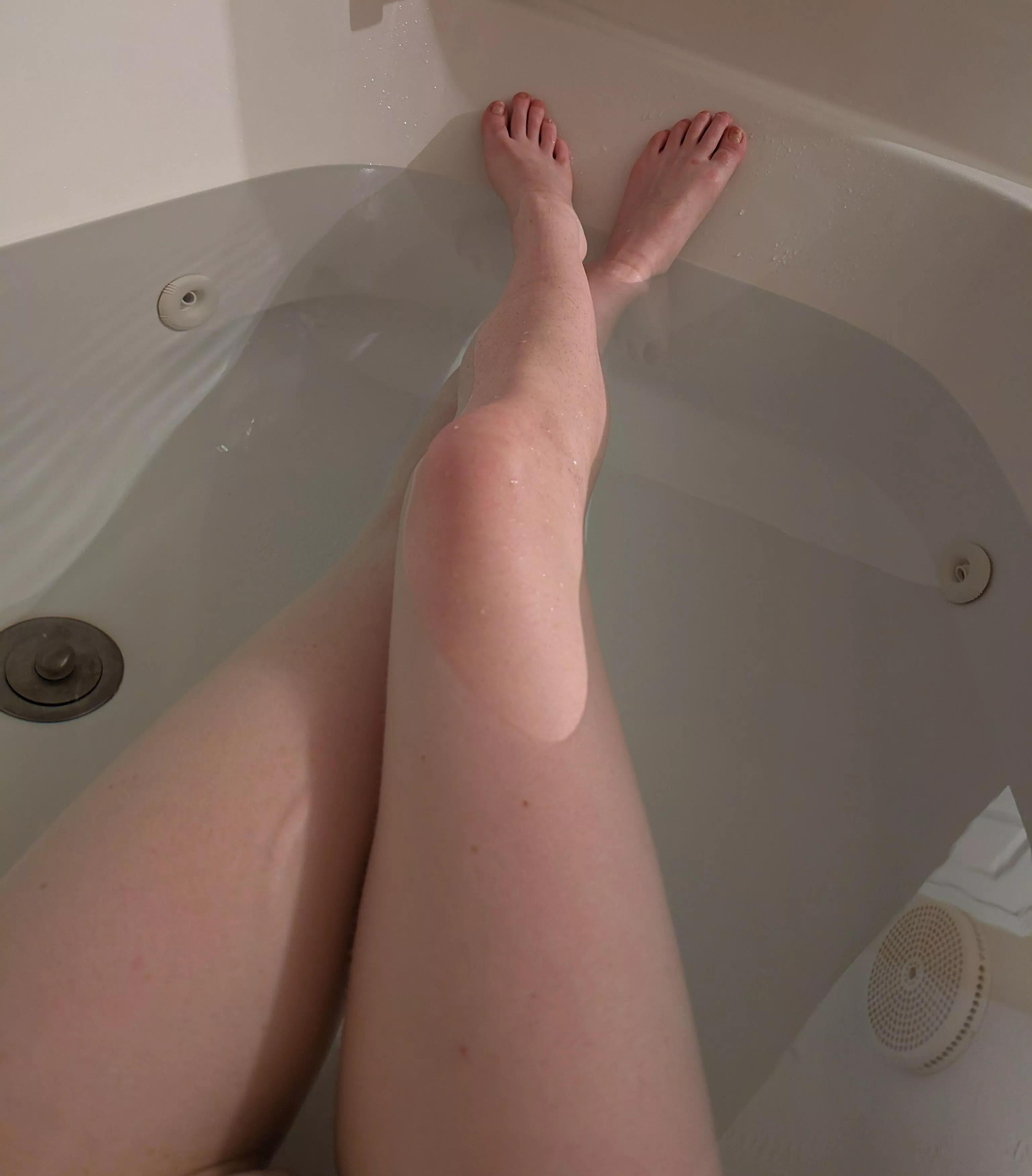 Monday's are never easy, but I am. 😜 Come 'ere. [GFE][PTY]