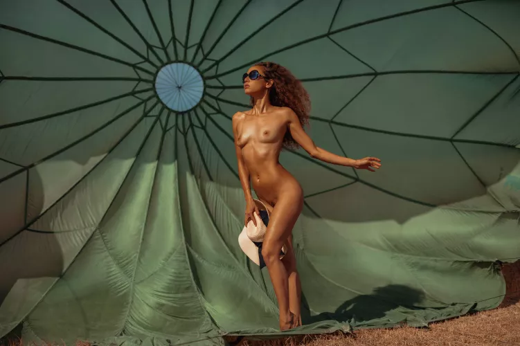 [OC] Caught in the wind 🌬️🍃