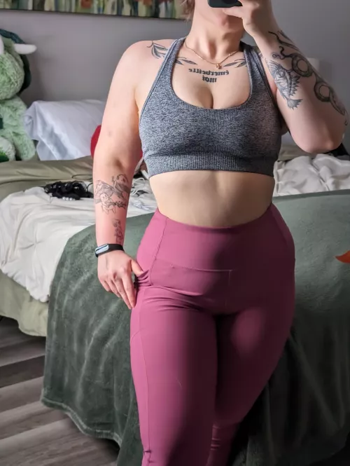Sports bra is doing me justice [F]
