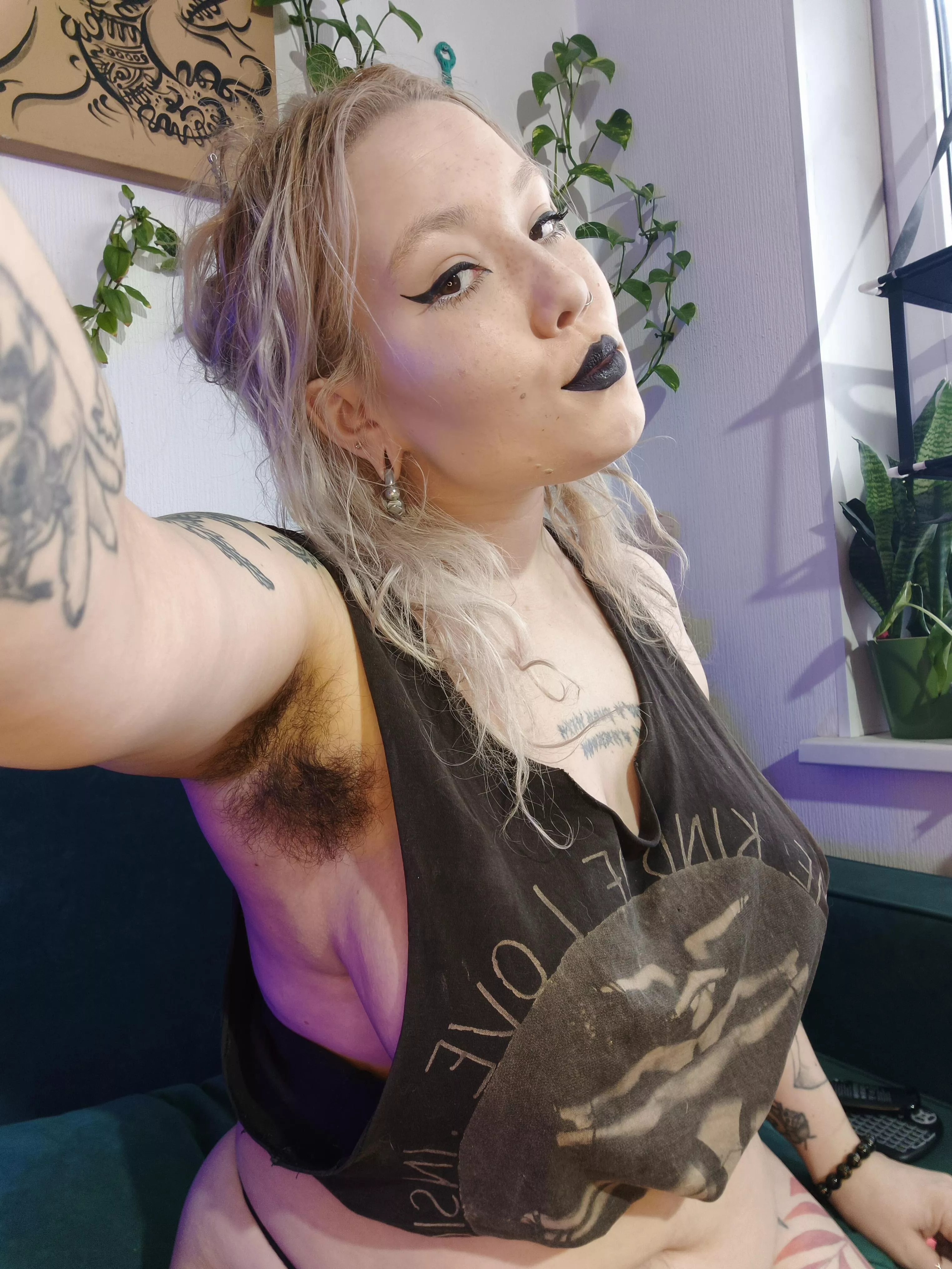 Take the first step into the world of seduction with me ;)