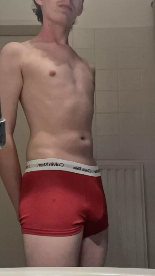 be honest ... would u take a look if u saw me like that in the locker room?