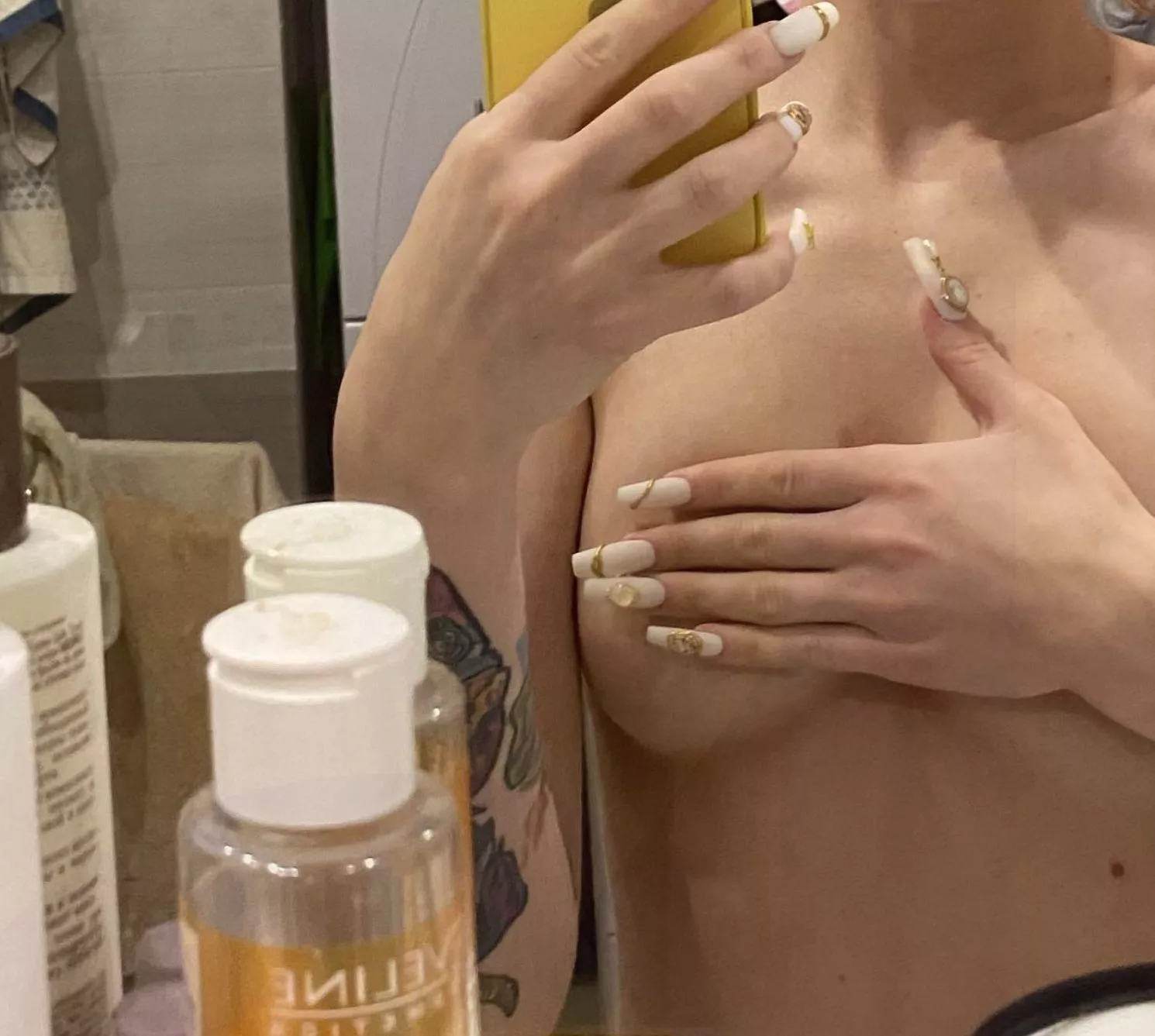 Do my buttocks make you peppy?