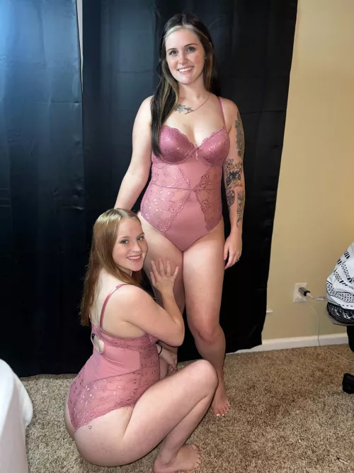 Double the pregnant pussy! Would you fuck us?