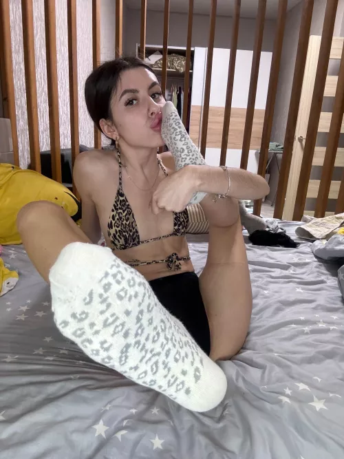 I'll jump on you.... and you hold on....