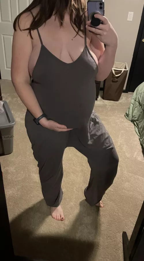 Tuesday means tank top..do I need a bra? Y or N