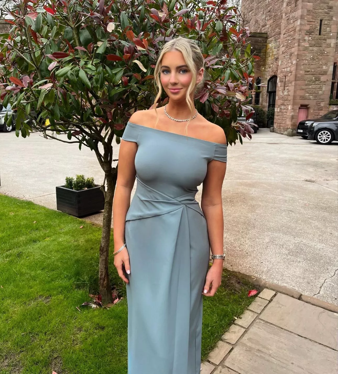 what a lovey bridesmaid