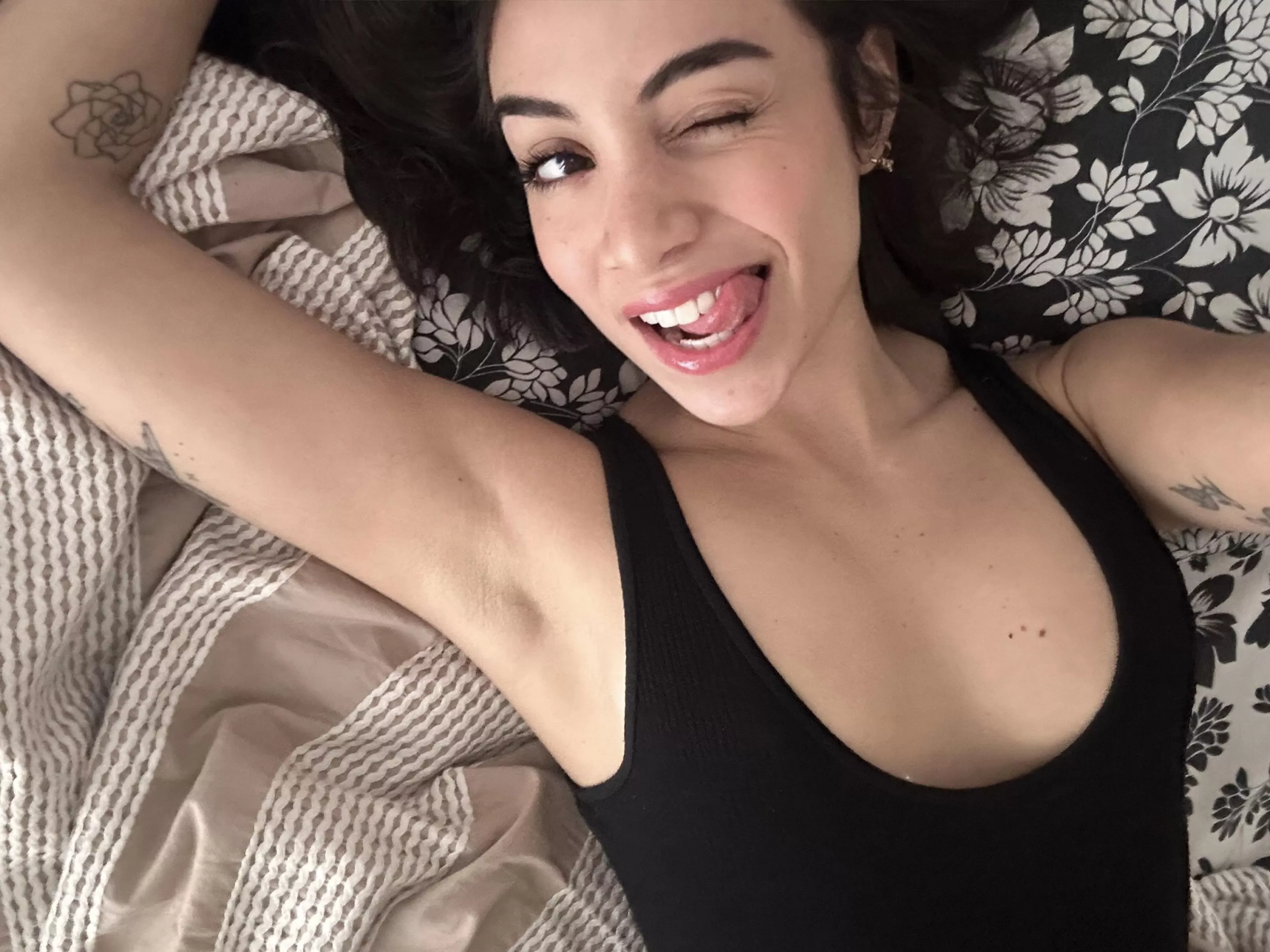 can we fuck after class plss