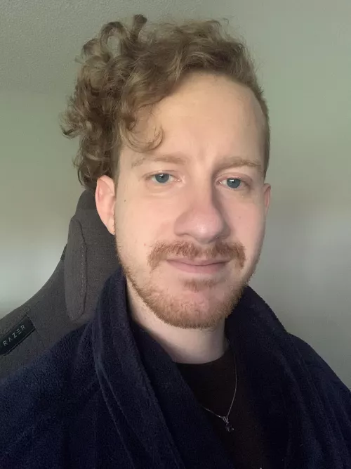 Hope everyone had a good Monday. Pardon the bed head.