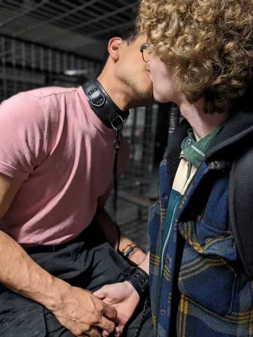 I love being collared :)