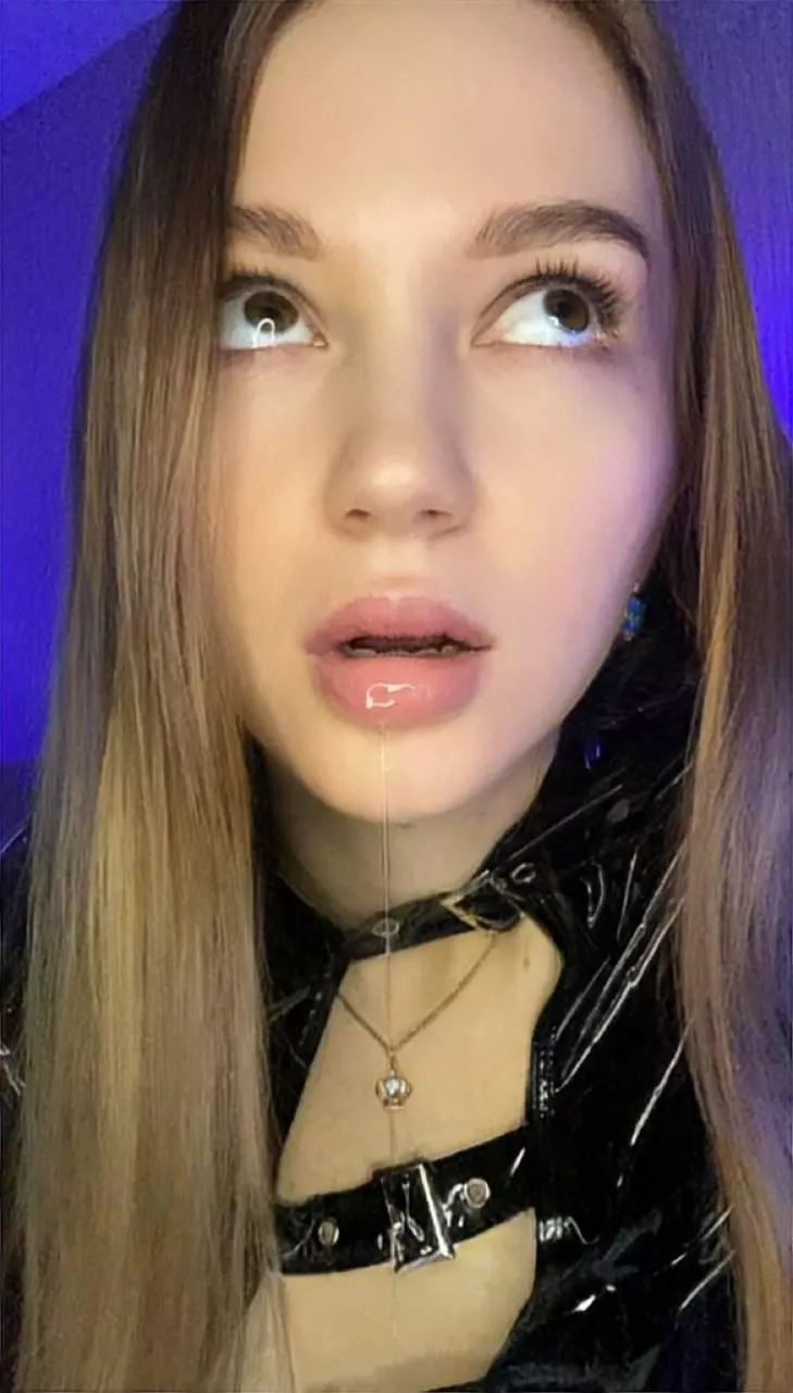 open your mouth and don't close it while I'm drooling