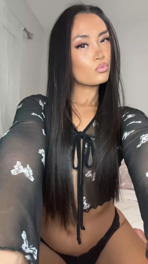 Sunshine(@sunshinesinaxo)