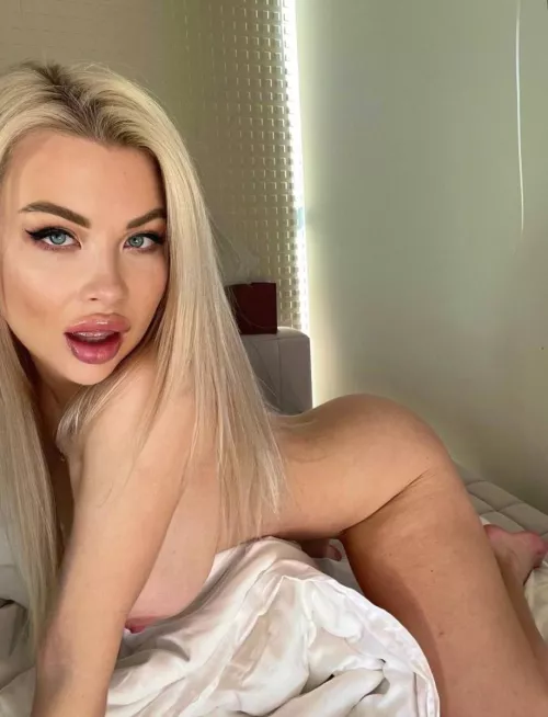 That blonde loves tenderness