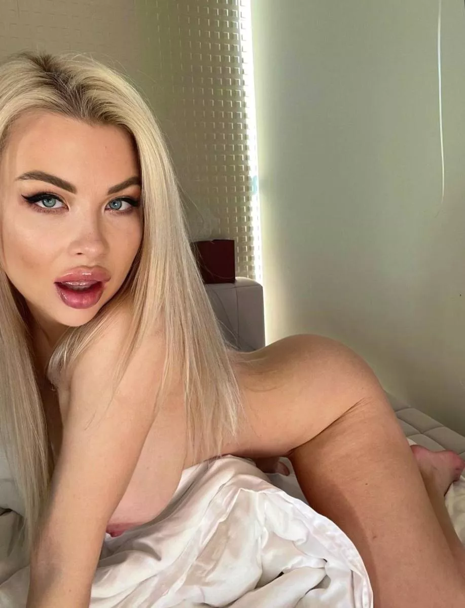 That blonde loves tenderness