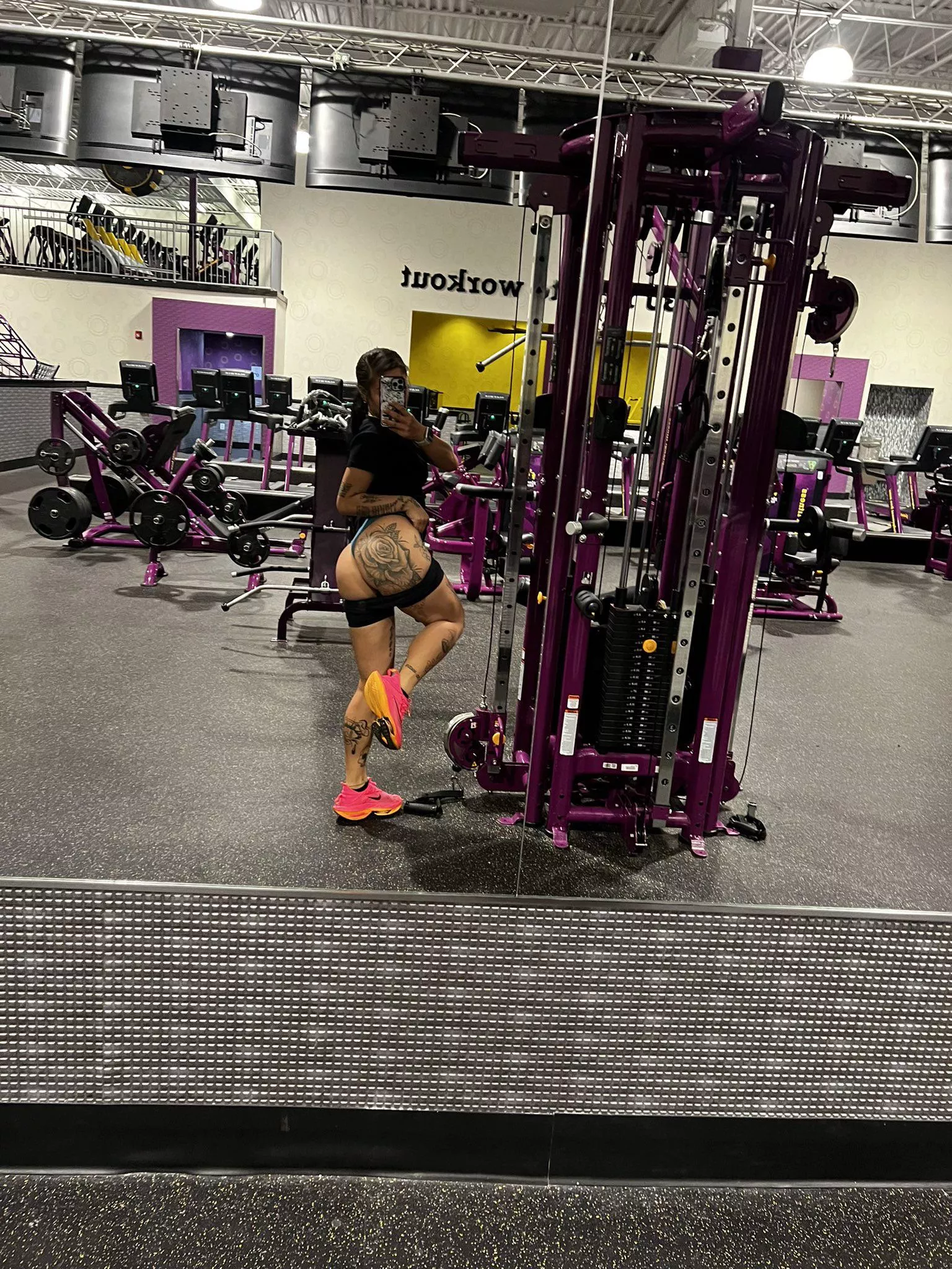 Hope everyone on my fav page has a good workout today ❤️😘 (f)