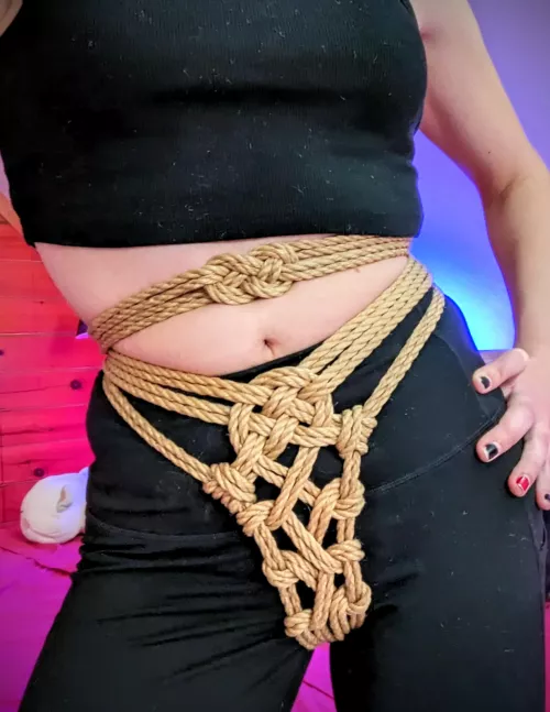 I made a decorative hip tie ❤️