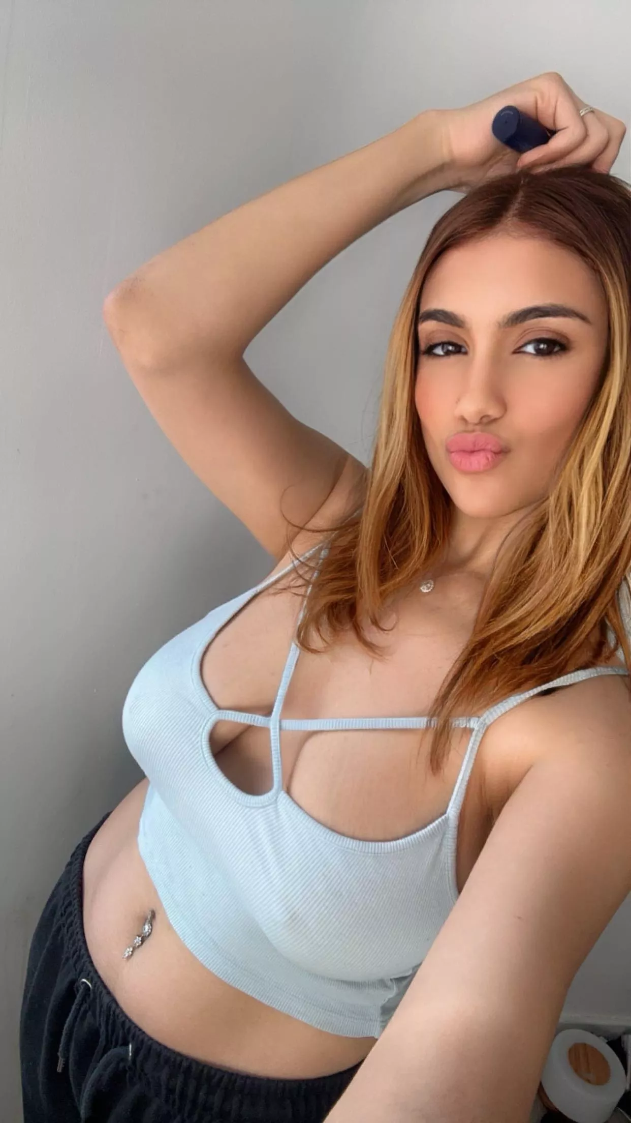 I present to you a 19 yo armpit... wyd