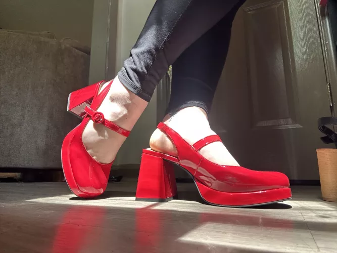 It’s been a while since I got a new pair to show off! ❤️