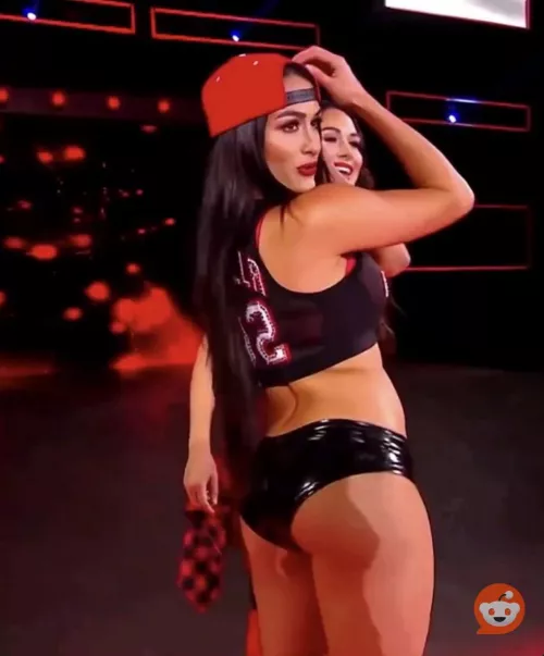 Nikki Bella 