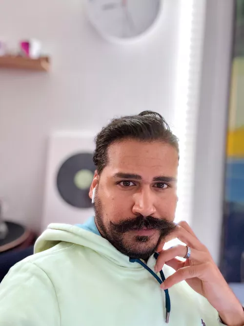 No one will see this anyway.  Bored and studying. 