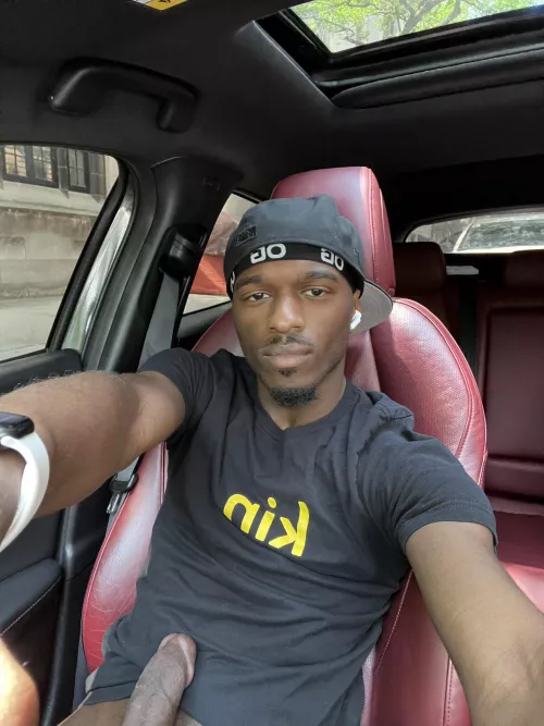 Pretty dick or pretty face?