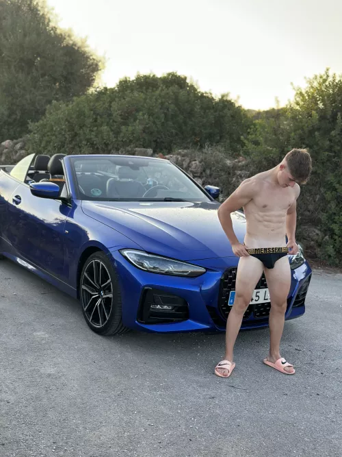 What do you stay with, the car or me, bby?