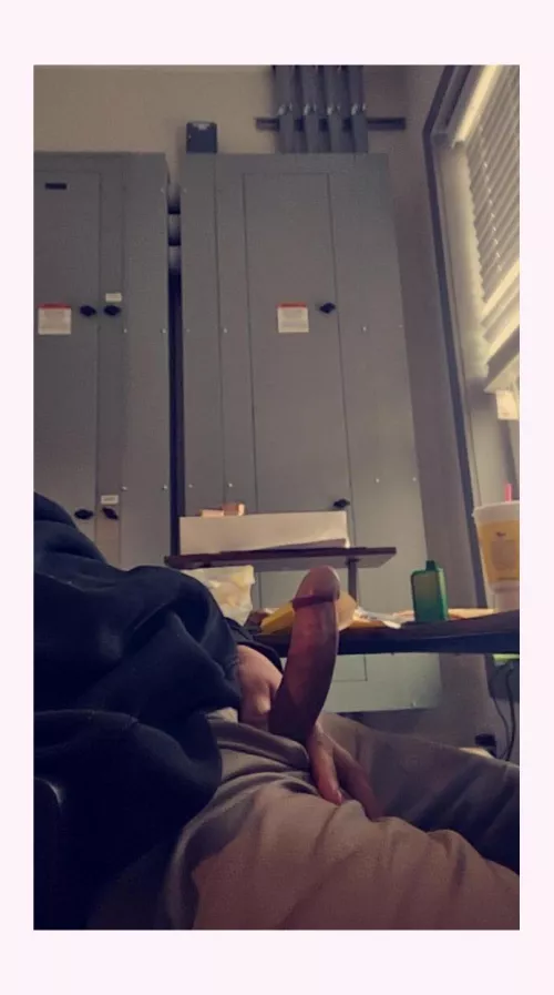 Workin hqrd or hardly workin