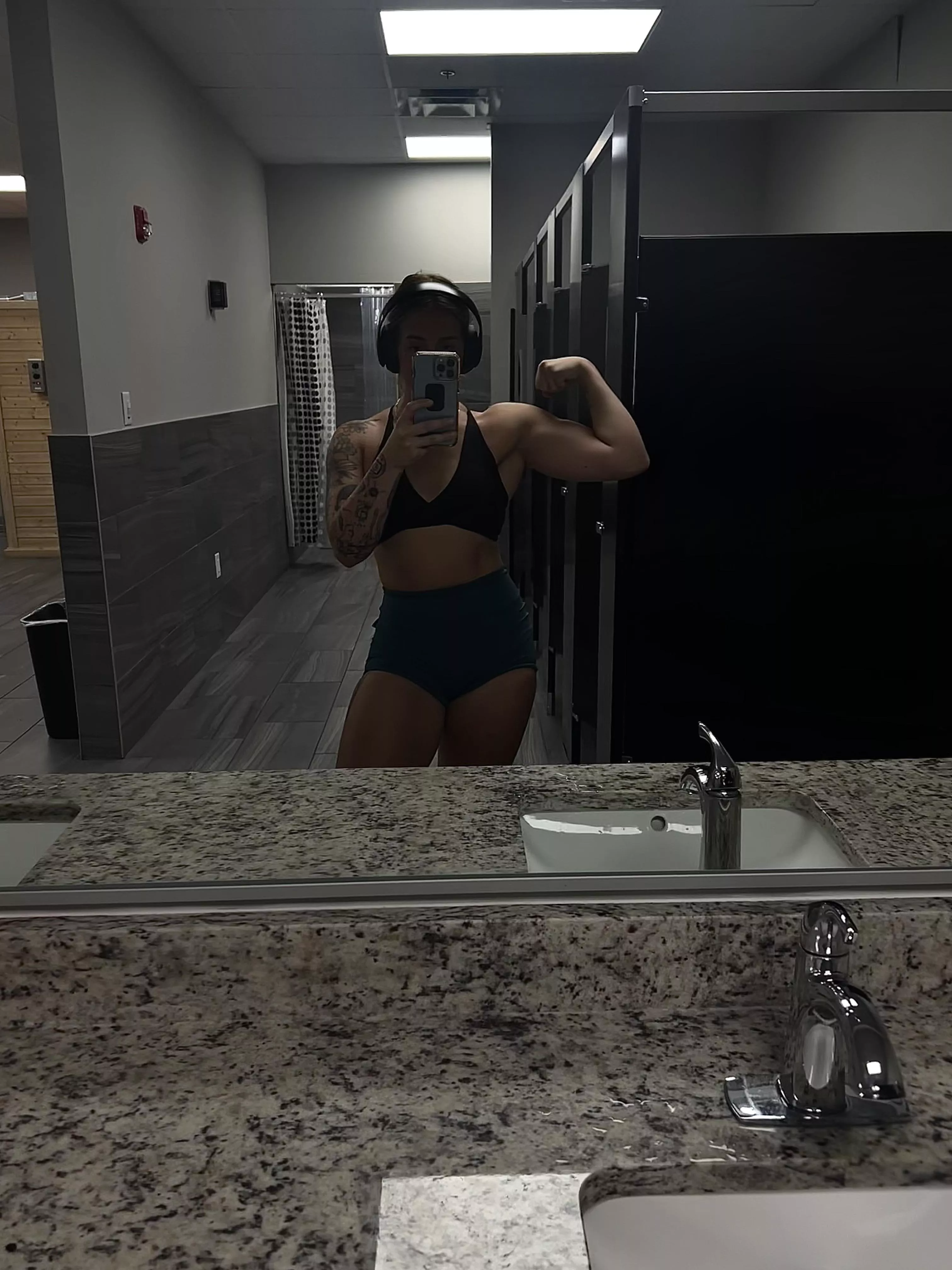 Would you still eat after the gym (f)