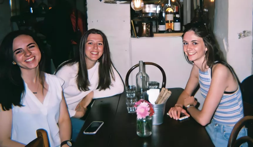 [3] Dinner Party Girls