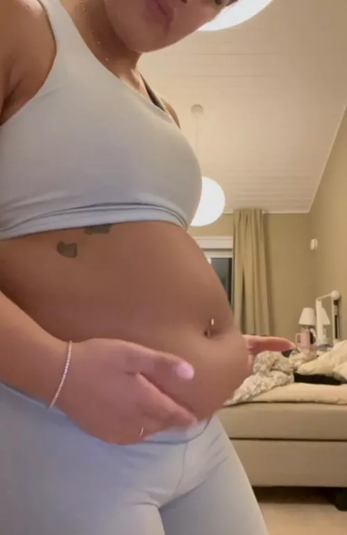 After a good day of stuffing, belly falls out