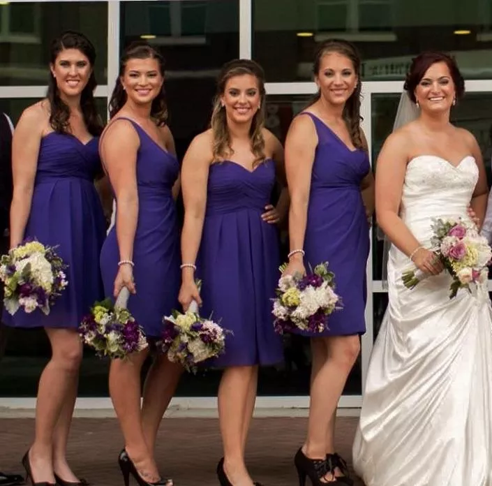 After the ceremony, the Bride and 3 attendants have a great outdoor photo session. Album IC