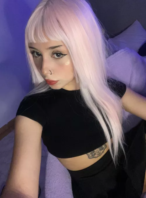 Do my eyes or my lips turn you on the most? (18F)