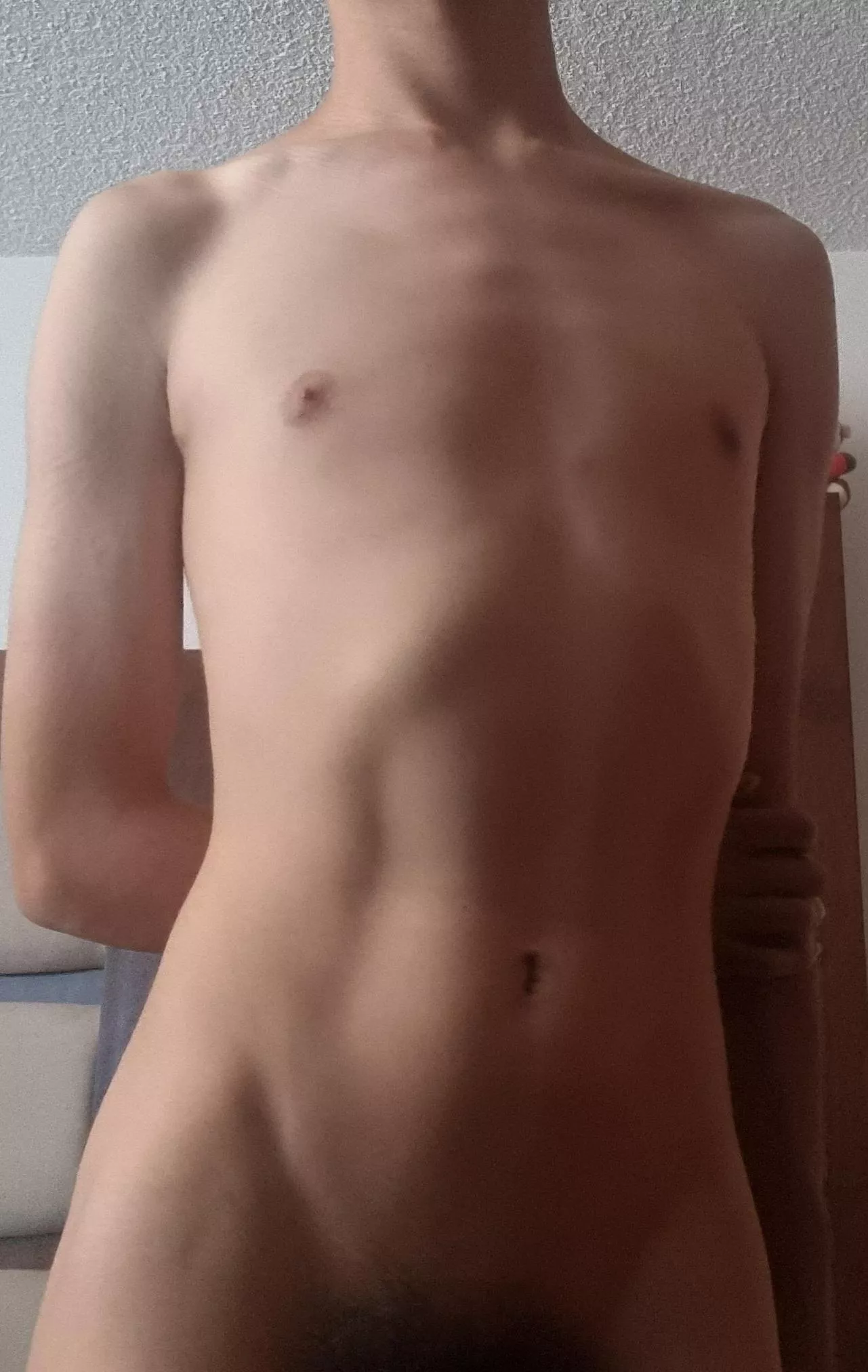 First time posting here! Hello everyone! ^^