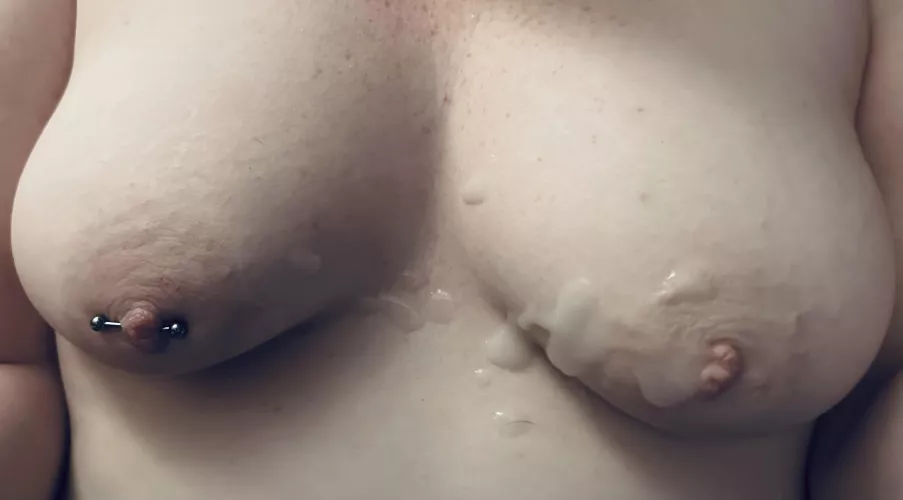 Hubby’s cum on my tits 💦💦