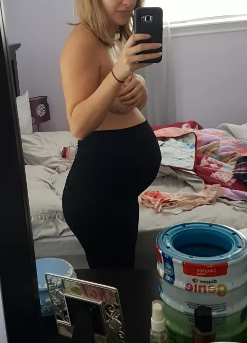 I love how my bump looks in tight leggings!
