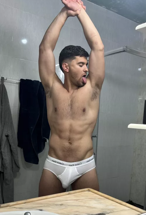 I love lick my pits myself but I prefer you to lick me whole👅🫦