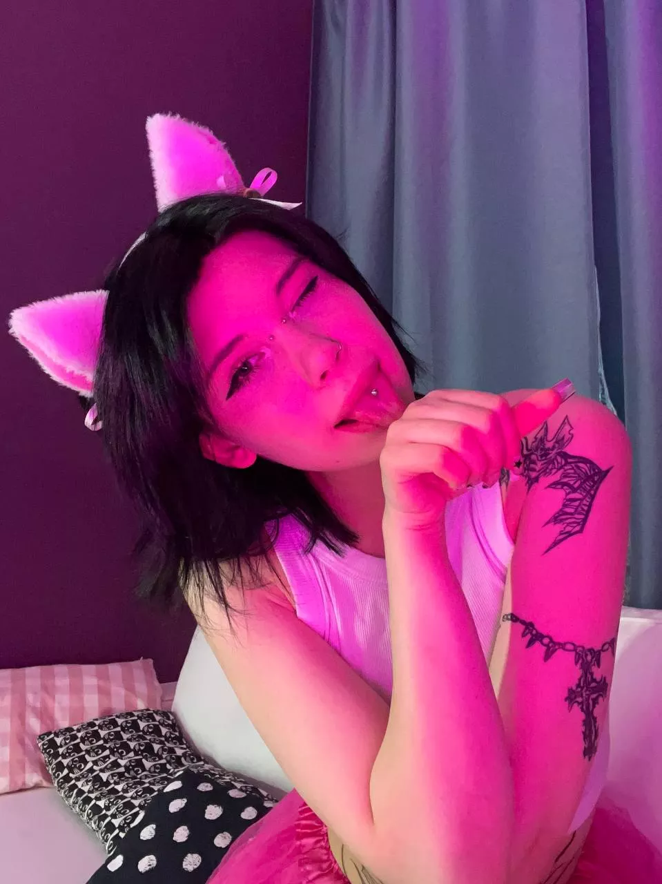 Instead of my paw there will be your cock. meow