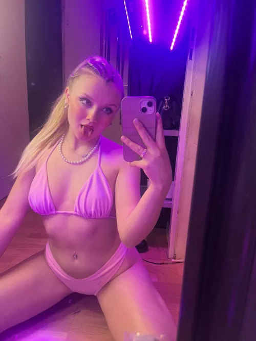 It's even pinker under my bottoms :)