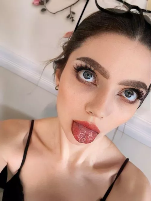 Who's gonna pour me a new batch?🤪