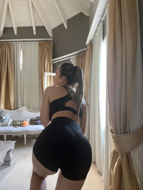 Would you fuck me raw or wrap it up