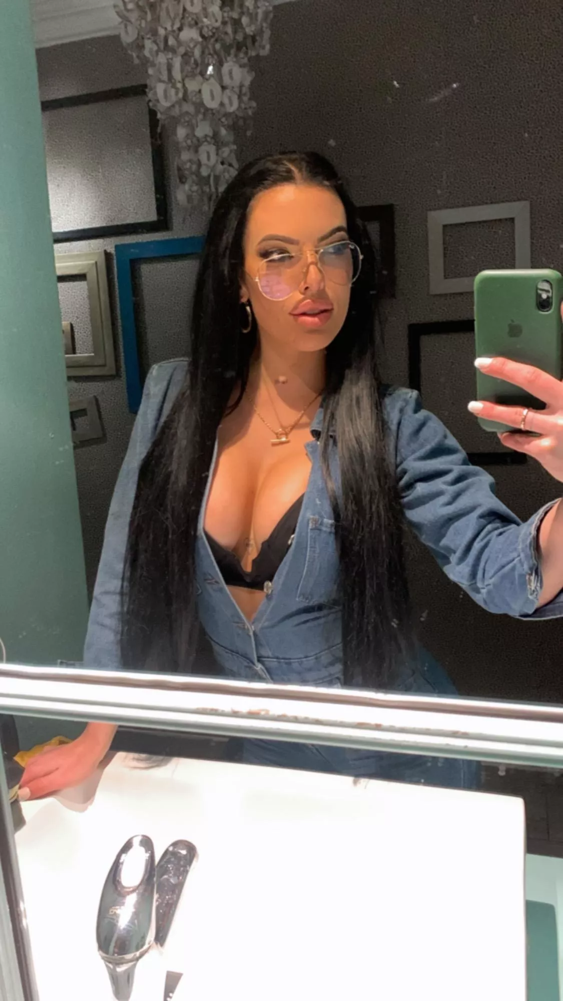 am i cute in my new fit or should i take it off