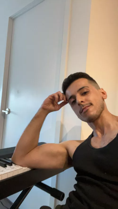 Bored with games pulled up the old piano 