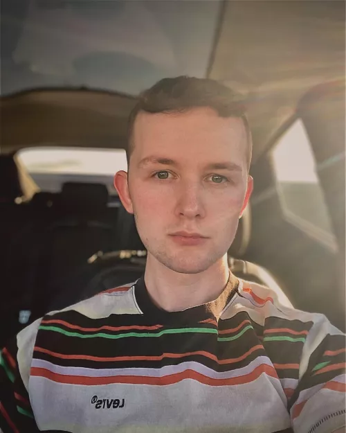 Guilty as charged for a good car selfie tbh 