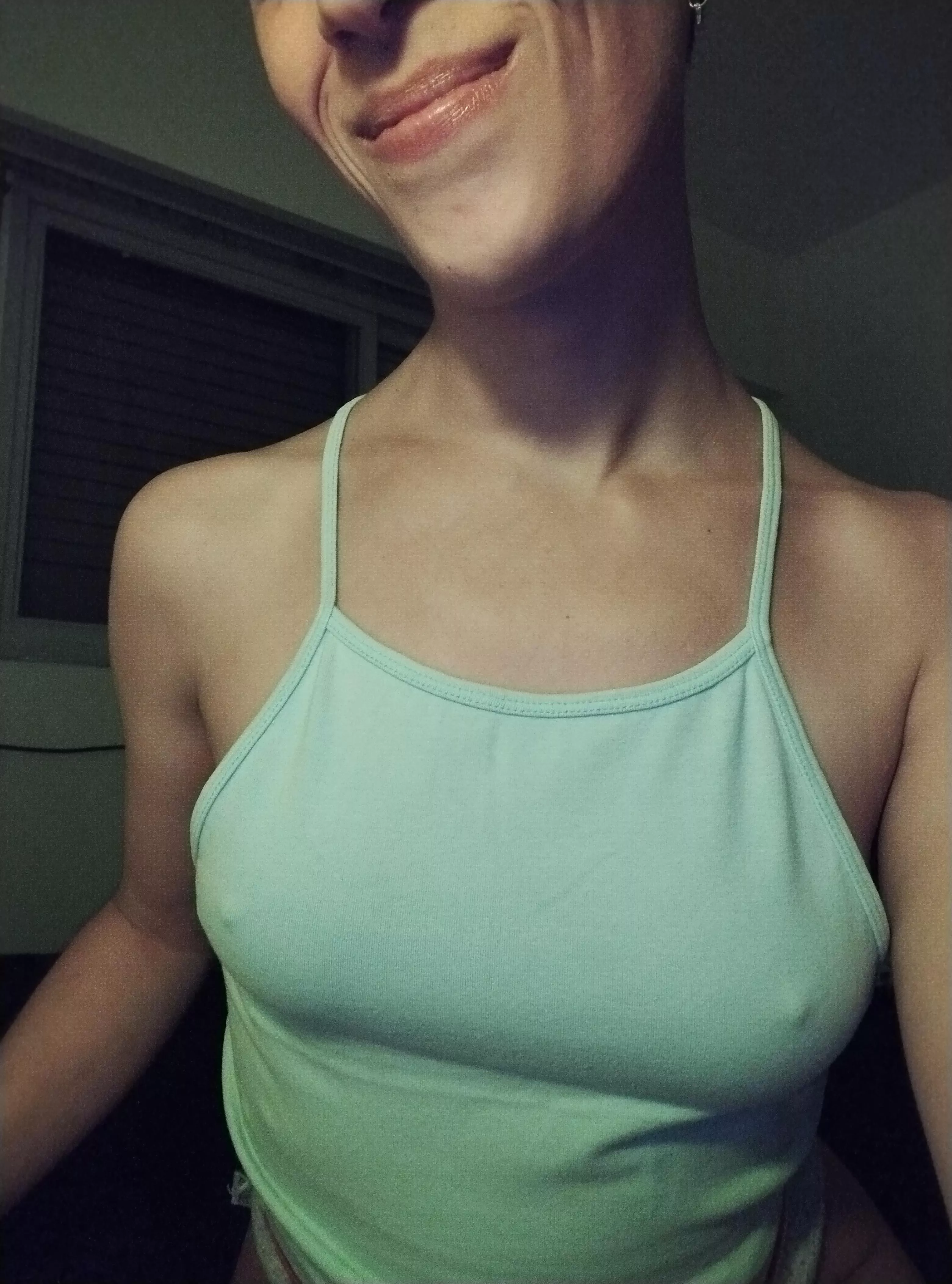 It's simple, no bra no problems