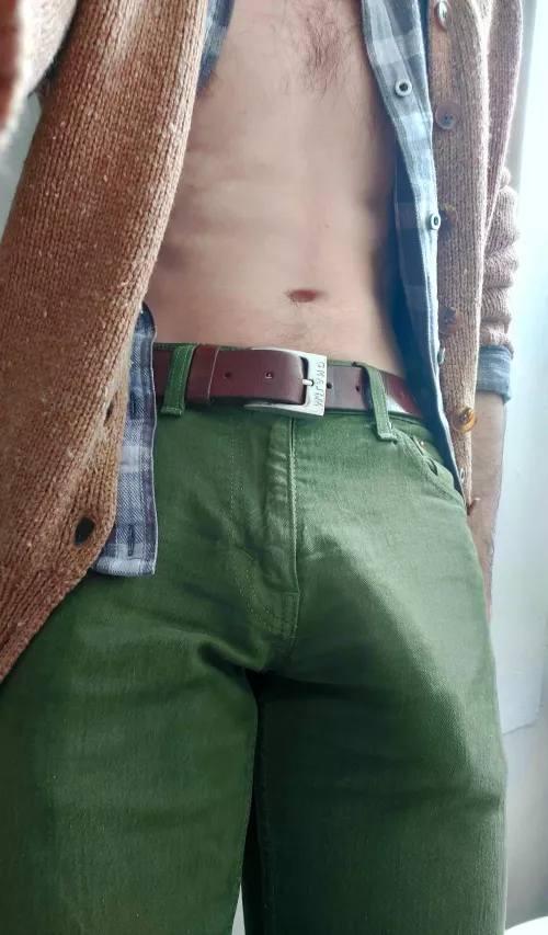 Looking bulgey in green today 