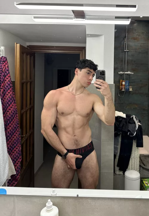 What s the first thought that comes to your mind? Be truthful... [20]